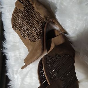 Jessica Simpson peep toe heels